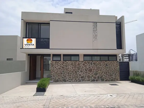 Casa en venta HACIENDA CARLOTA
