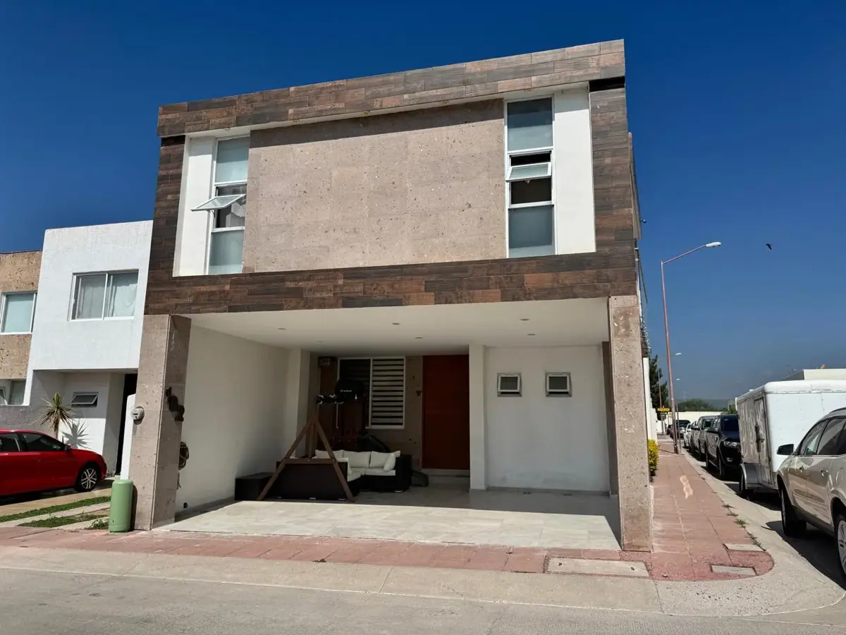 Casa en venta en Rincón del Pilar, Jesús María — foto 1 de 25