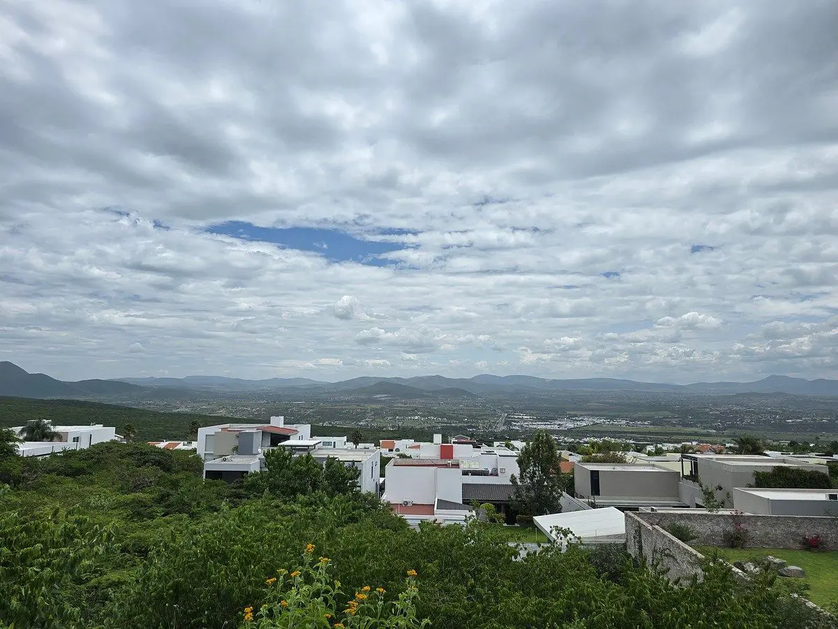 Terreno en venta en Vista Real y Country Club, Corregidora — foto 1 de 21