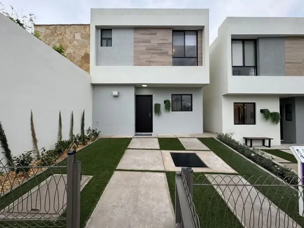 CASA EN VENTA EN ZÁKIA, dos recámaras cada una con baño propio