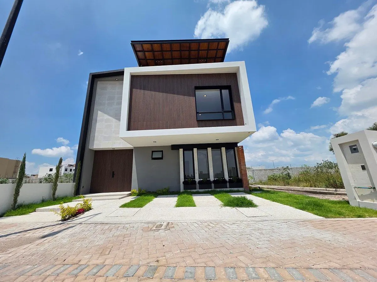 Casa en venta en Carlota Hacienda Vanegas, Corregidora — foto 1 de 32