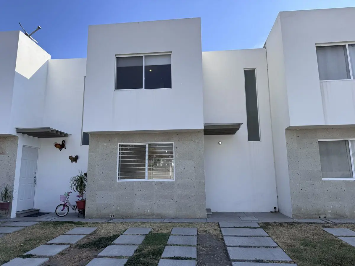 Casa en renta en Paseos del Bosque, Corregidora — foto 1 de 17