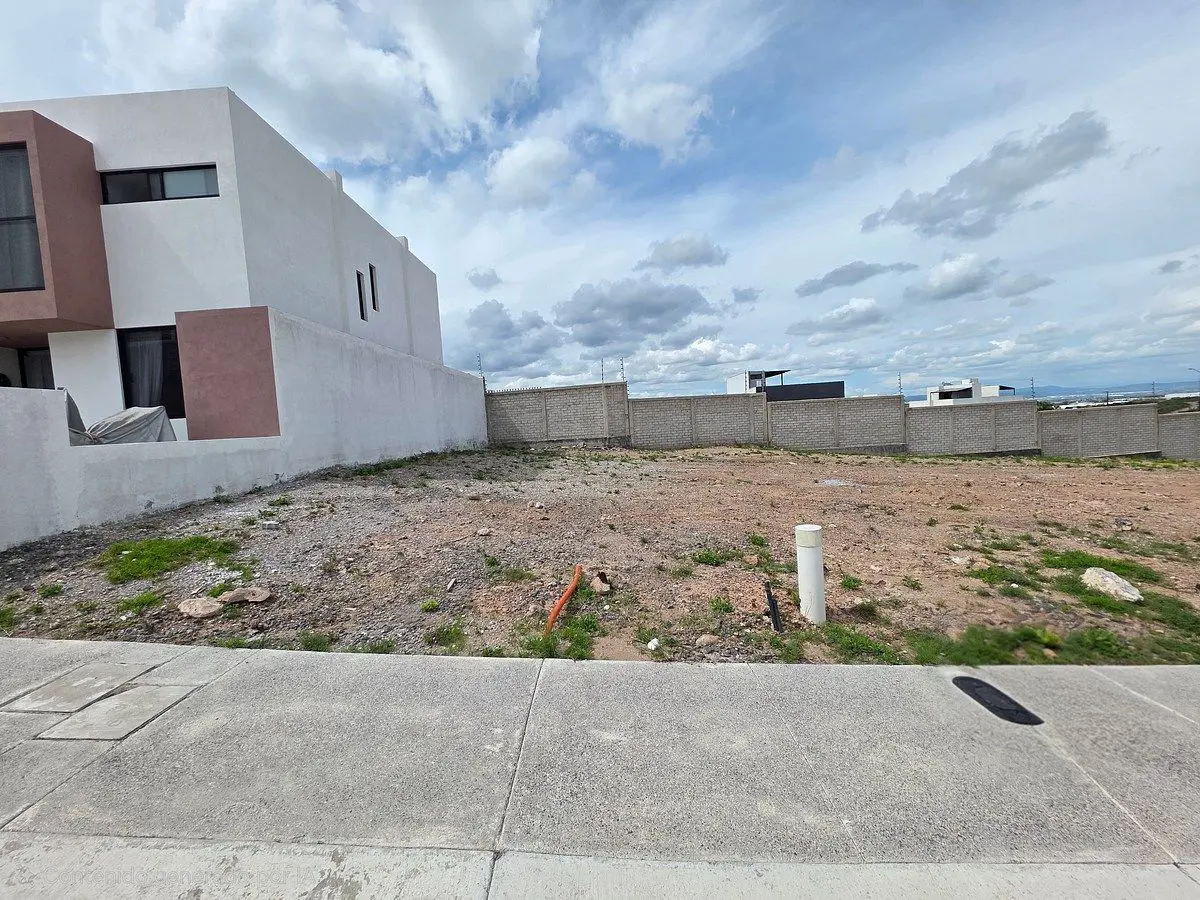 Terreno en venta en Capital Sur, El Marqués — foto 1 de 13