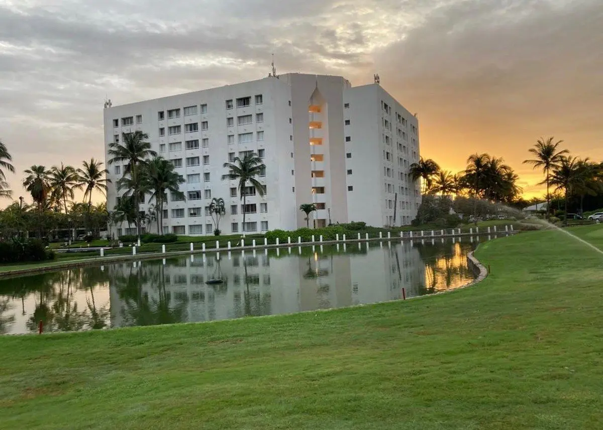 Departamento en venta en Playa Diamante, Acapulco de Juárez — foto 1 de 16