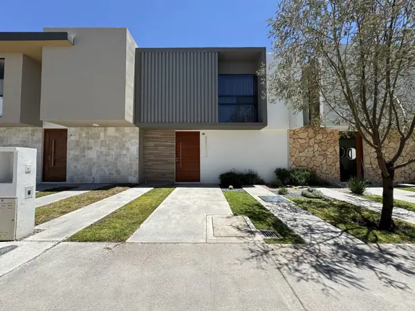 CASA EN VENTA EN ZIBATÁ DE TRES RECÁMARAS Y AMENIDADES CASA EN VENTA EN ZIBATÁ DE TRES RECÁMARAS Y AMENIDADES