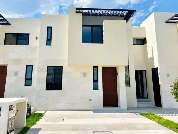 CASA EN VENTA EN ZIBATÁ, estudio, bar y jardín