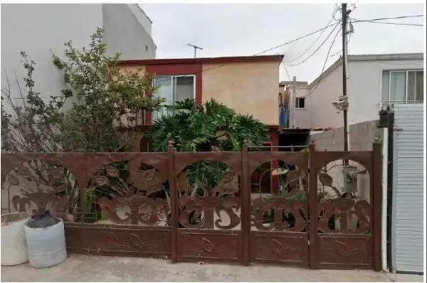 CASA EN VENTA EN PLAYAS DE ROSARITO, B.C.