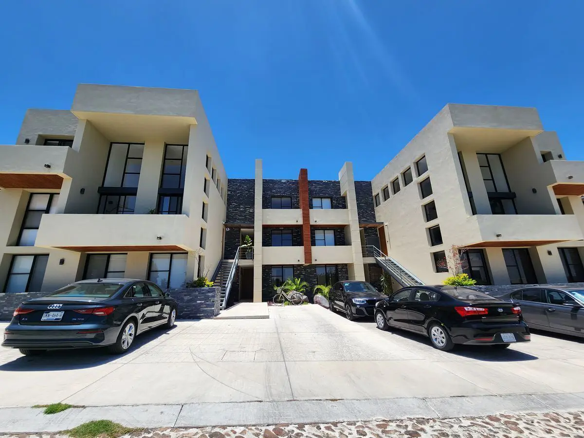 Departamento en venta en Vista Real y Country Club, Corregidora — foto 1 de 23