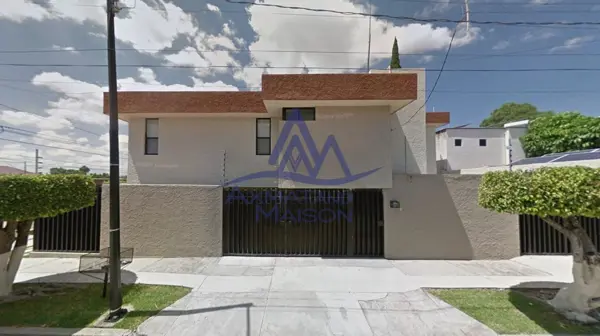 Casa en venta en Arbide, León — foto 2 de 13