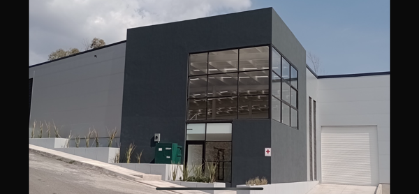 Nave industrial a 2 minutos del PIQ