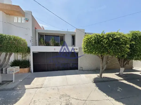 Casa en venta en Arbide, León — foto 2 de 12