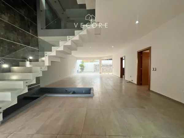 Casa en renta en La Rioja, Tlajomulco de Zúñiga — foto 3 de 25