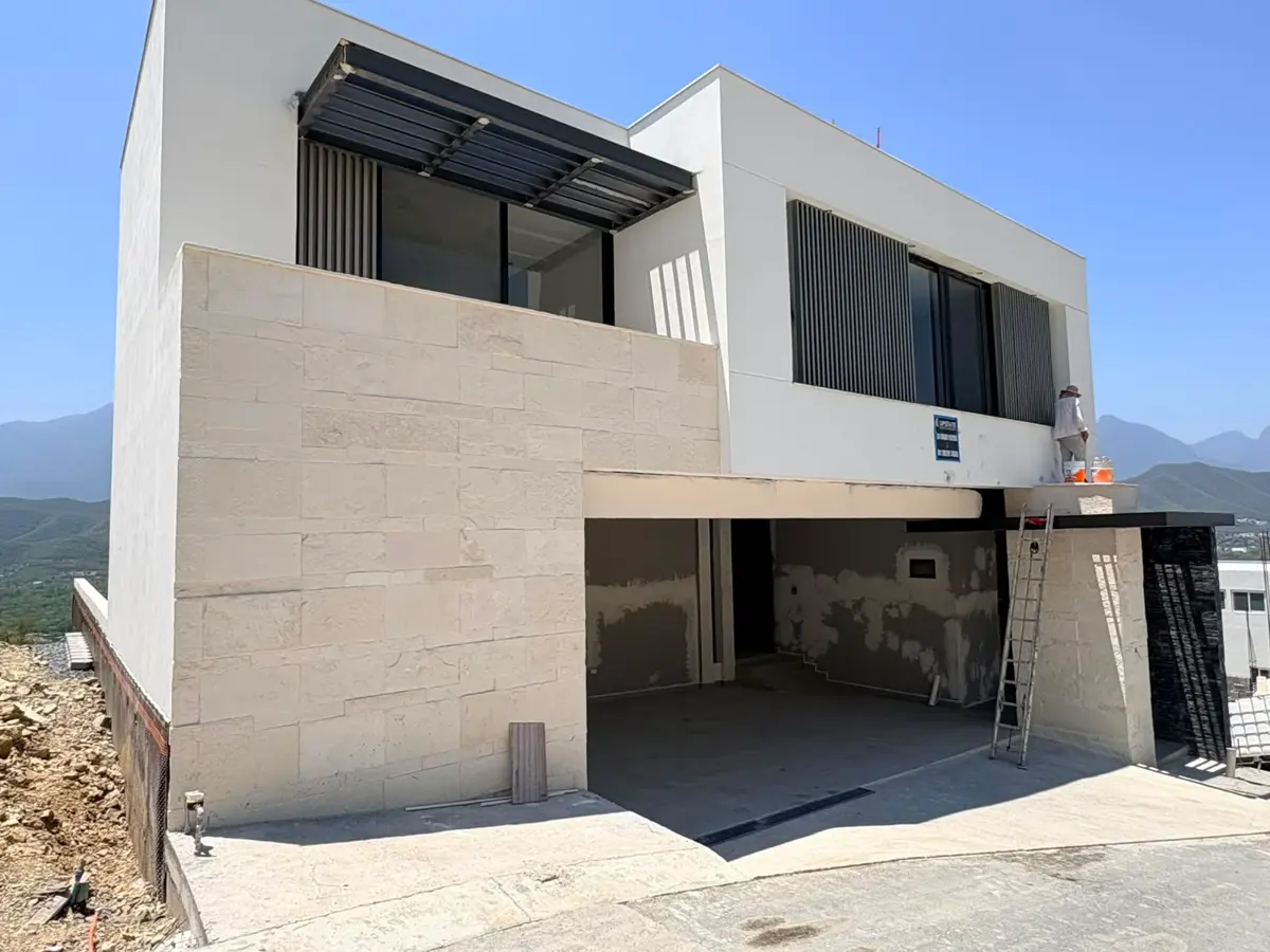 Casa en venta en Castaños del Vergel, Monterrey — foto 1 de 16