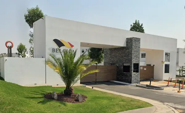 CASA EN RESIDENCIAL LAGO ESMERALDA - ATIZAPAN