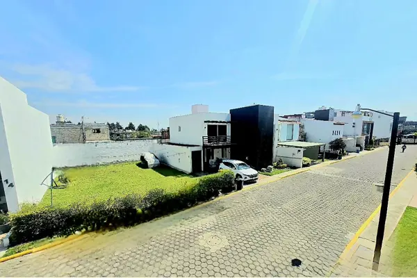 Terreno en venta en Metepec Centro, Metepec — foto 2 de 2