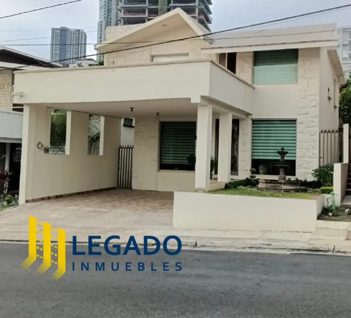 Casa en venta en Las Cumbres, Monterrey — foto 1 de 16