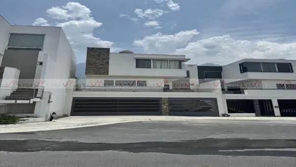 Casa en renta en Puerta de Hierro, Monterrey — foto 2 de 19