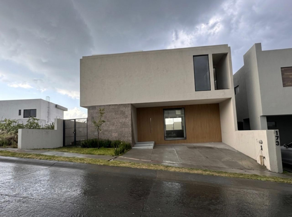 Casa en venta en Zanda, León — foto 2 de 16