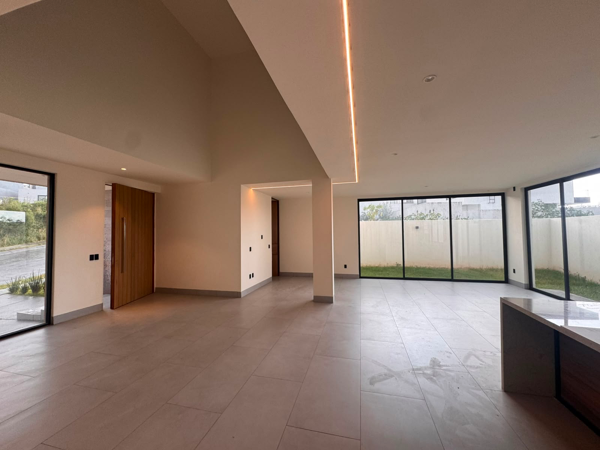 Casa en venta en Zanda, León — foto 3 de 16