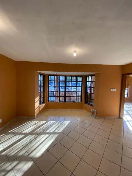 Casa en renta en La Esmeralda, Ramos Arizpe — foto 2 de 15