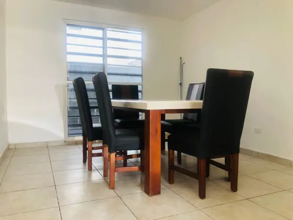 Casa en renta en Cerradas de Santa Rosa, Apodaca — foto 2 de 16