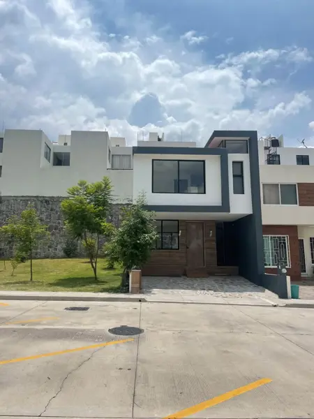 Casa en venta en Cañadas del Bosque, Morelia — foto 2 de 10