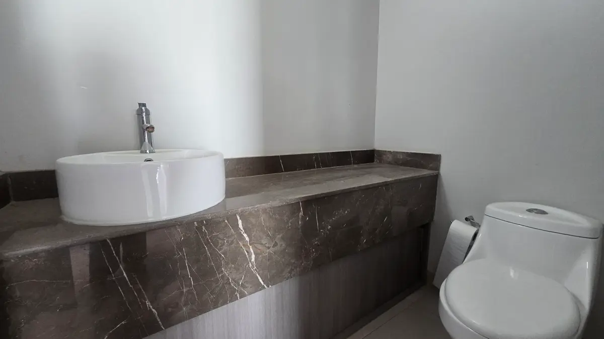 Vista 5 de Casa muy bien ubicada en una cerrada con pocas casas ya toda construida