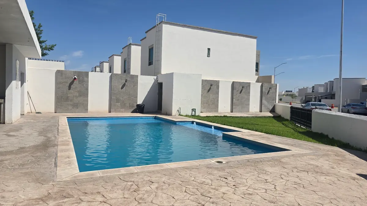 Vista 4 de Casa muy bien ubicada en una cerrada con pocas casas ya toda construida