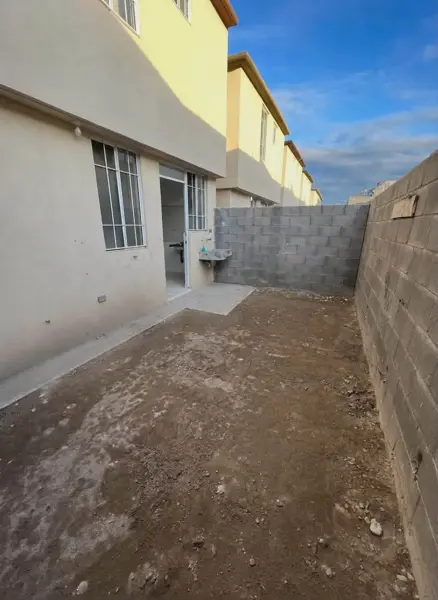 Casa en venta en Real de Lincoln, García — foto 3 de 5