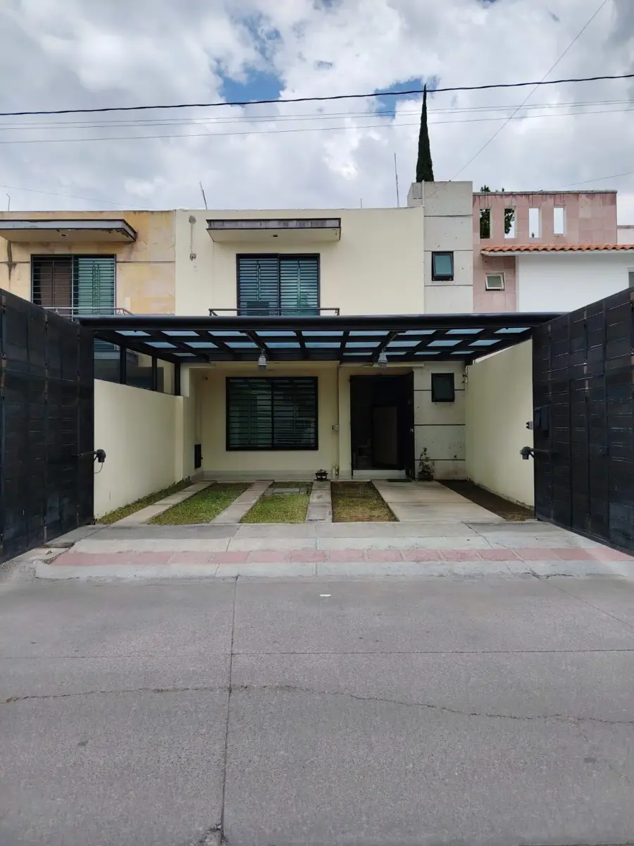 Casa en venta en San Isidro Azteca, León — foto 1 de 16