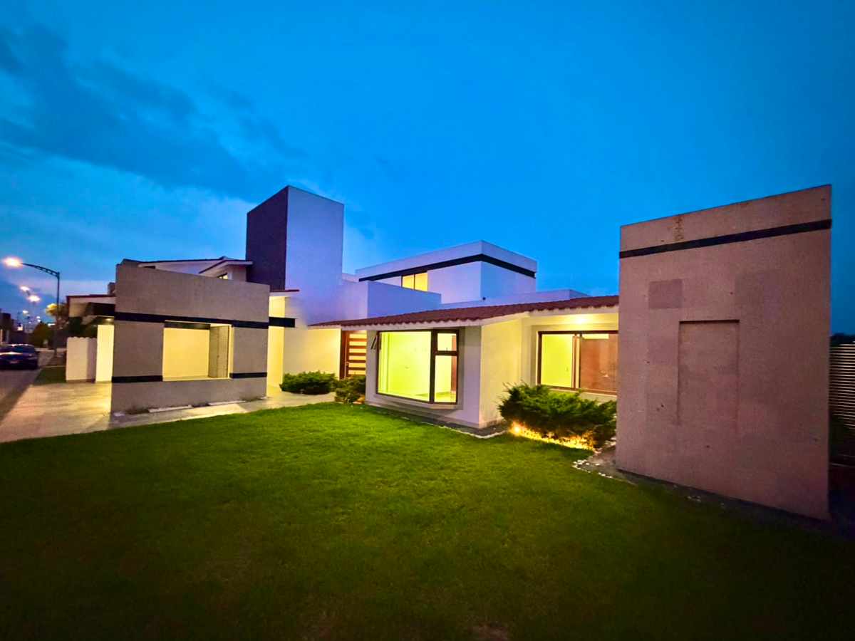 Casa en venta en Hacienda San Antonio, Metepec — foto 1 de 23