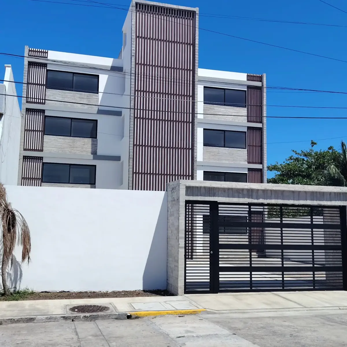 Casa en venta en Jardines de Mocambo, Boca del Río — foto 1 de 14
