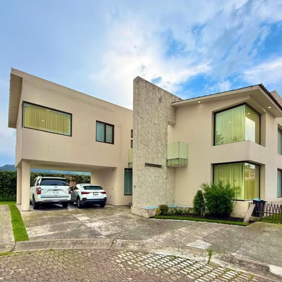 Casa en venta en Zamarrero, Zinacantepec — foto 1 de 20