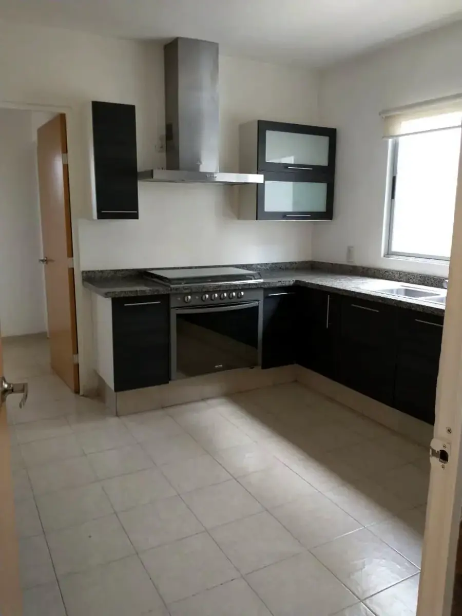Casa en renta en Bosque Esmeralda, Atizapán de Zaragoza — foto 1 de 6