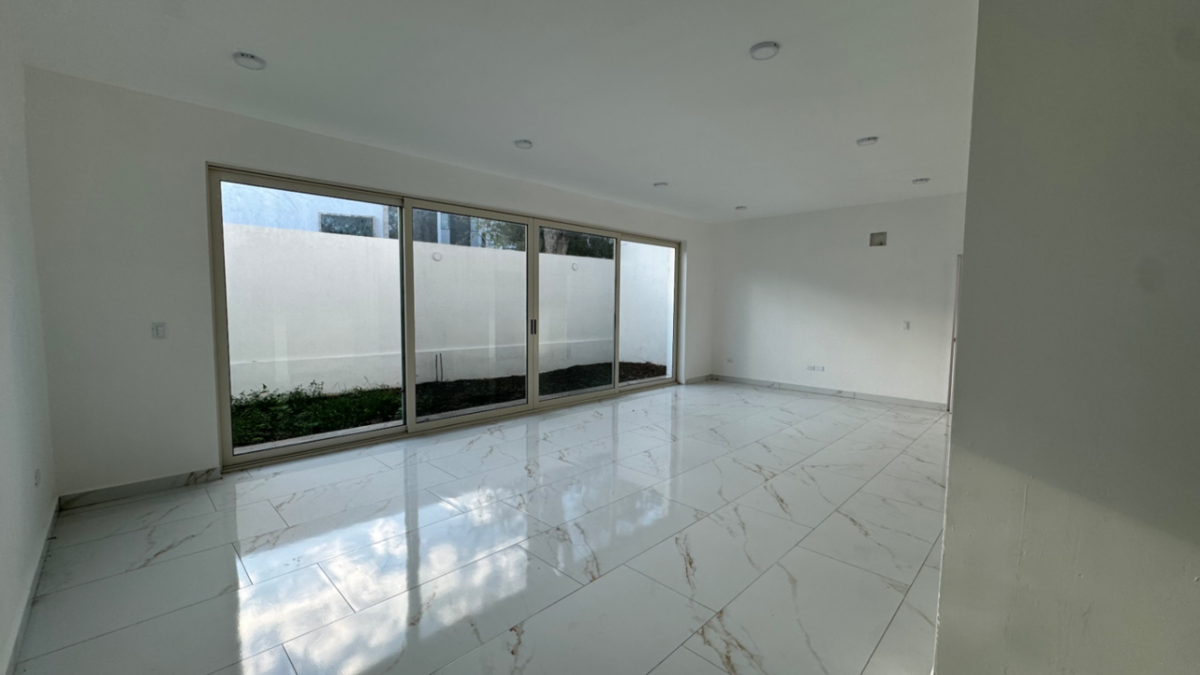 Casa en Venta en Los Nogales, Santiago, Nuevo León
