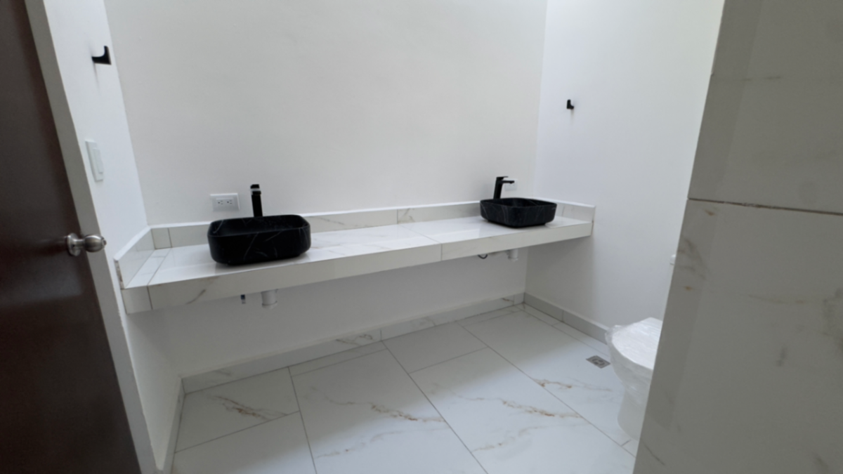 Casa en Venta en Los Nogales, Santiago, Nuevo León