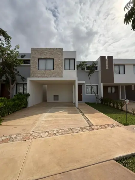Casa en venta en ciudad caucel   merida yucatan