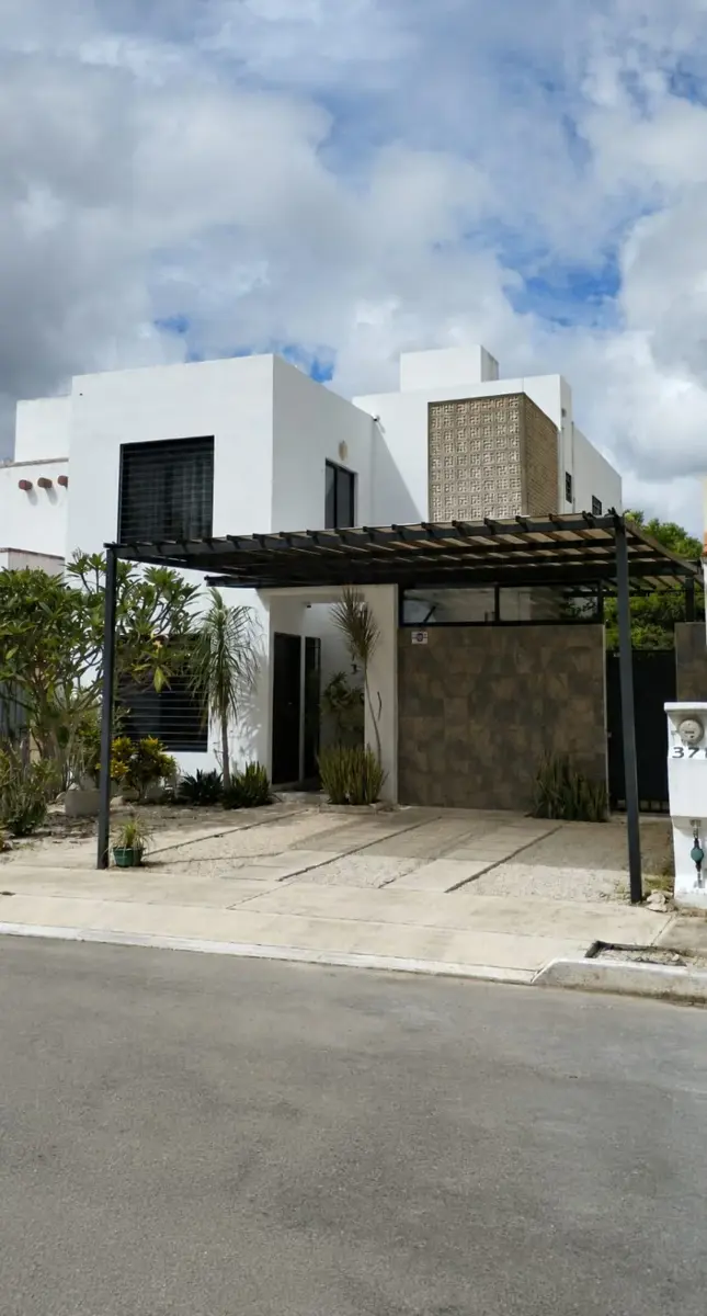 Casa en renta en Gran Santa Fe, Mérida — foto 1 de 24