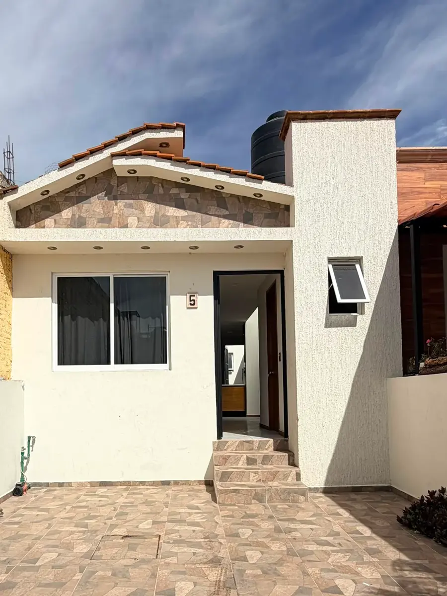 Casa en venta en Gertrudis Sanchez, Morelia — foto 1 de 9