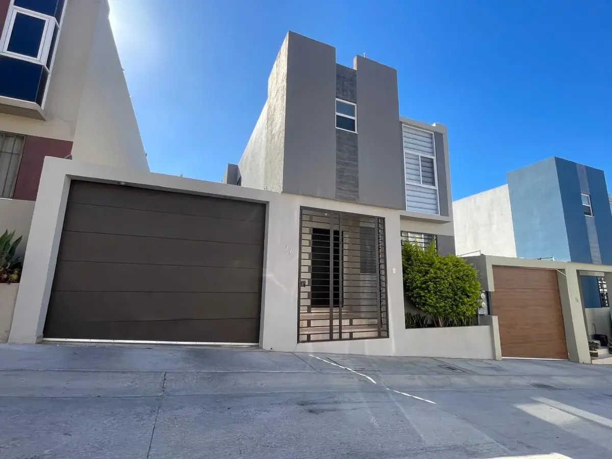 Casa en venta en Valle del Pedregal, Tijuana — foto 1 de 21