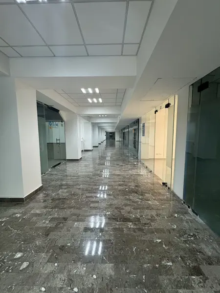 Oficina en renta en Del Valle, San Pedro Garza García — foto 2 de 3