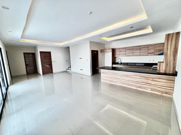 RESIDENCIA NUEVA EQUIPADA EN VILLAS DEL RENACIMIENTO