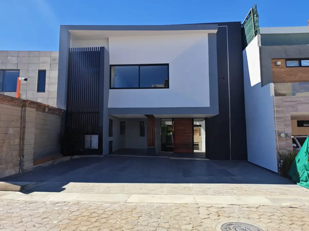 Casa en venta en Lomas de Angelópolis, San Andrés Cholula — foto 1 de 31