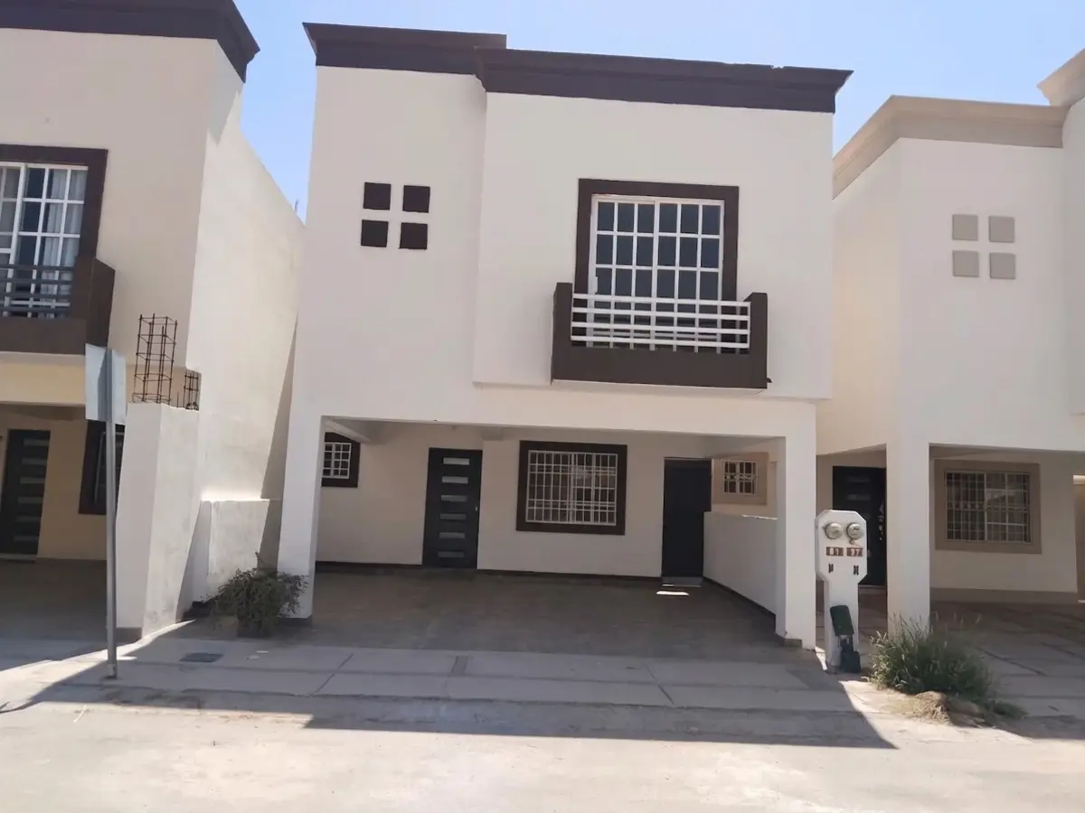 Casa en venta en Ampliación Senderos, Torreón — foto 1 de 10