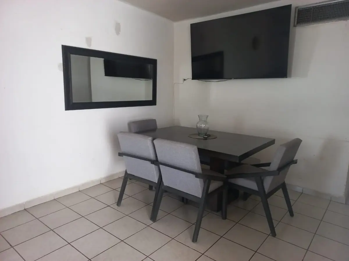 Vista 3 de Casa de 1 Planta en Venta en Palma Real, Viñedos