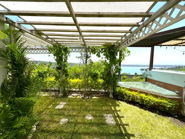 Departamento con jardín privado y vista al Lago de Tequesquitengo, Morelos