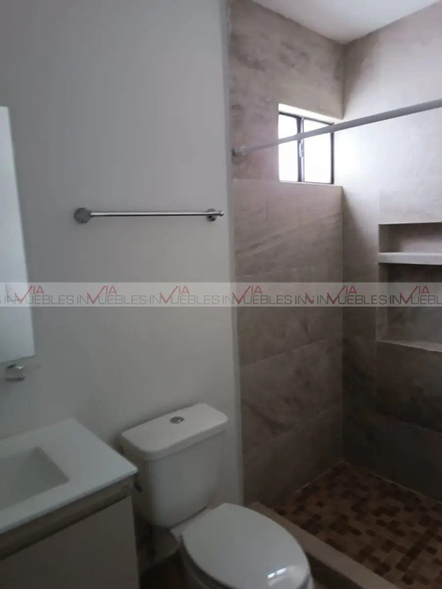 Casa en renta en Cumbres Calzadas, García — foto 1 de 21