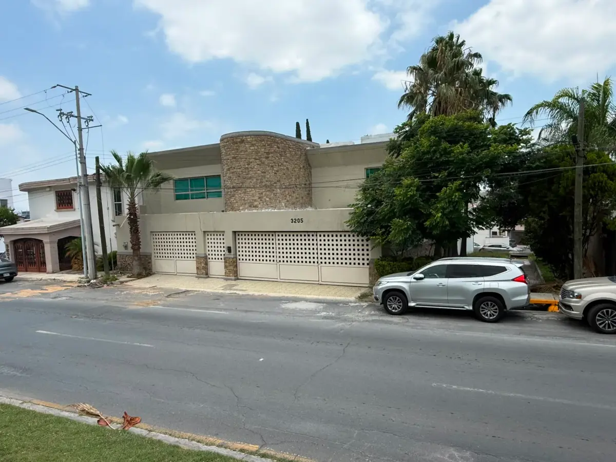 Casa en venta en Del Paseo Residencial, Monterrey — foto 1 de 26
