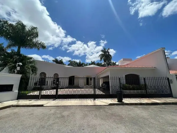 Casa en venta en Montebello, Mérida — foto 2 de 18