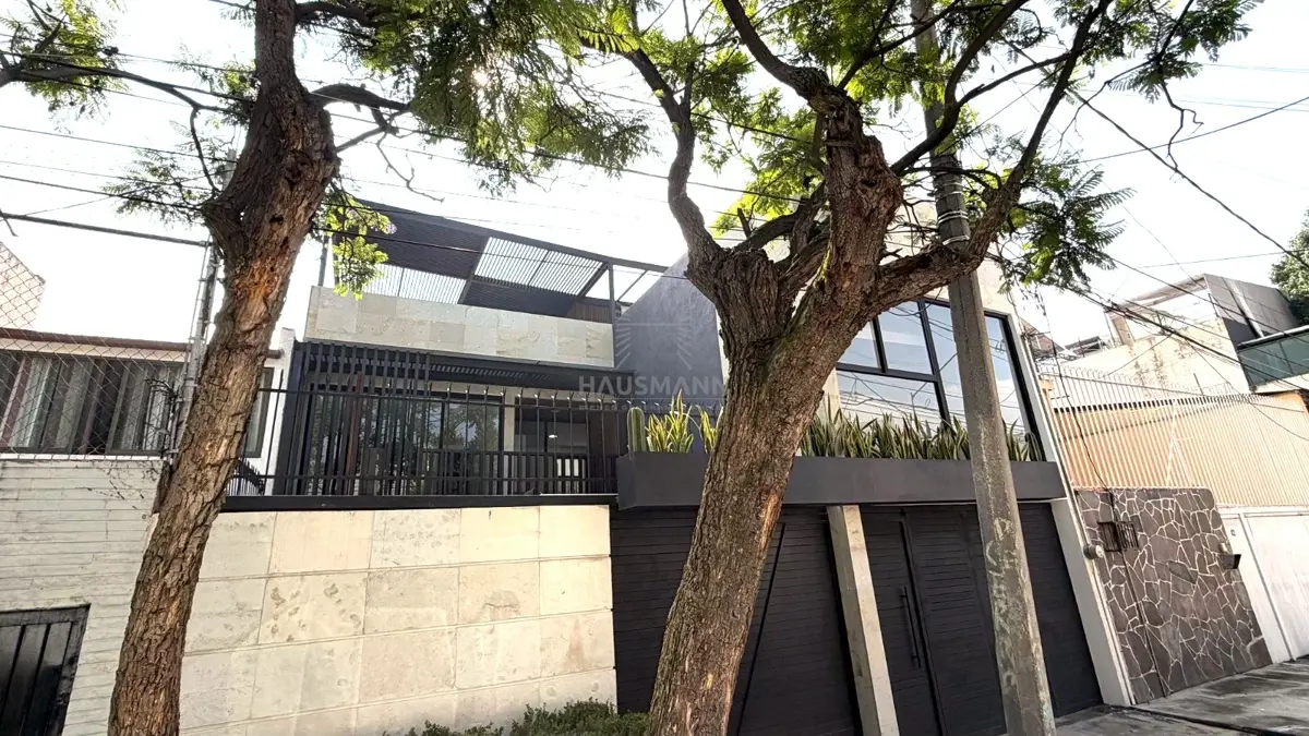 Casa en venta en Campestre Churubusco, Coyoacán — foto 1 de 18
